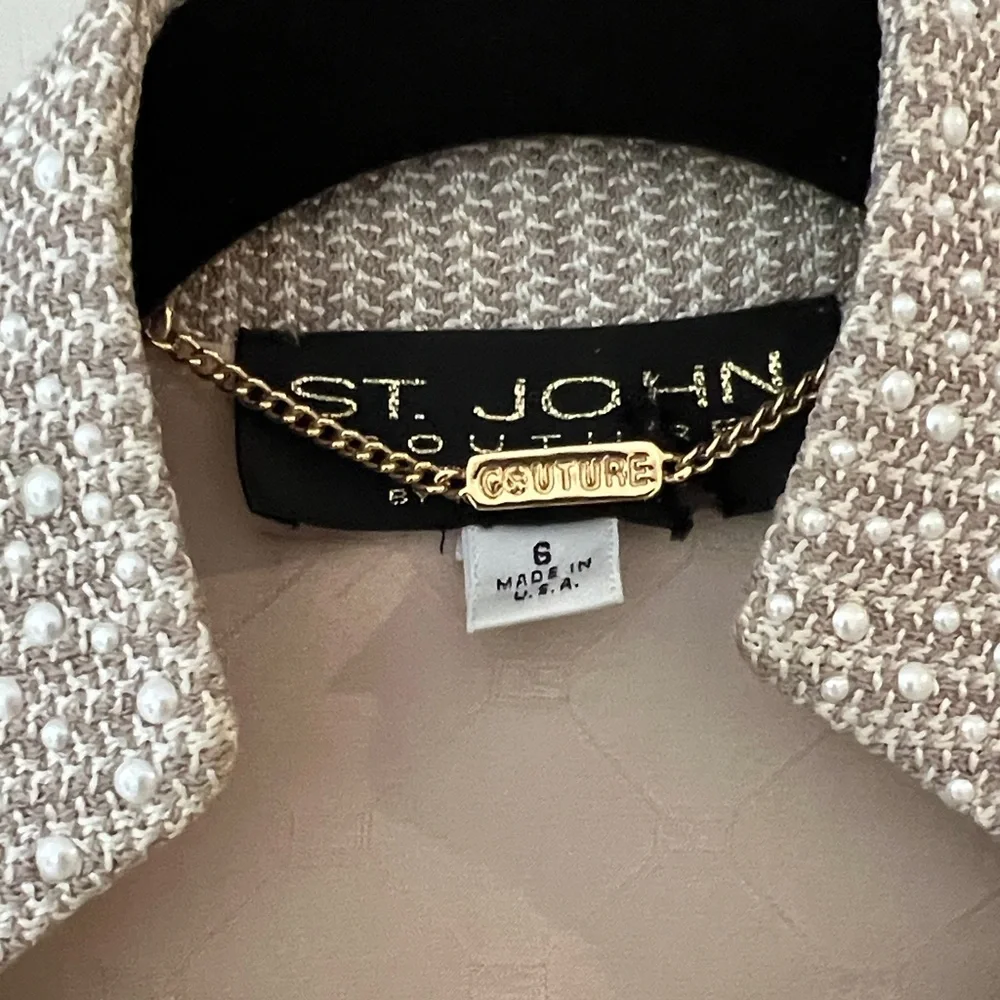 St. John Cream and Beige Tweed Skirt Set with Brooch - Picture 2 of 10
